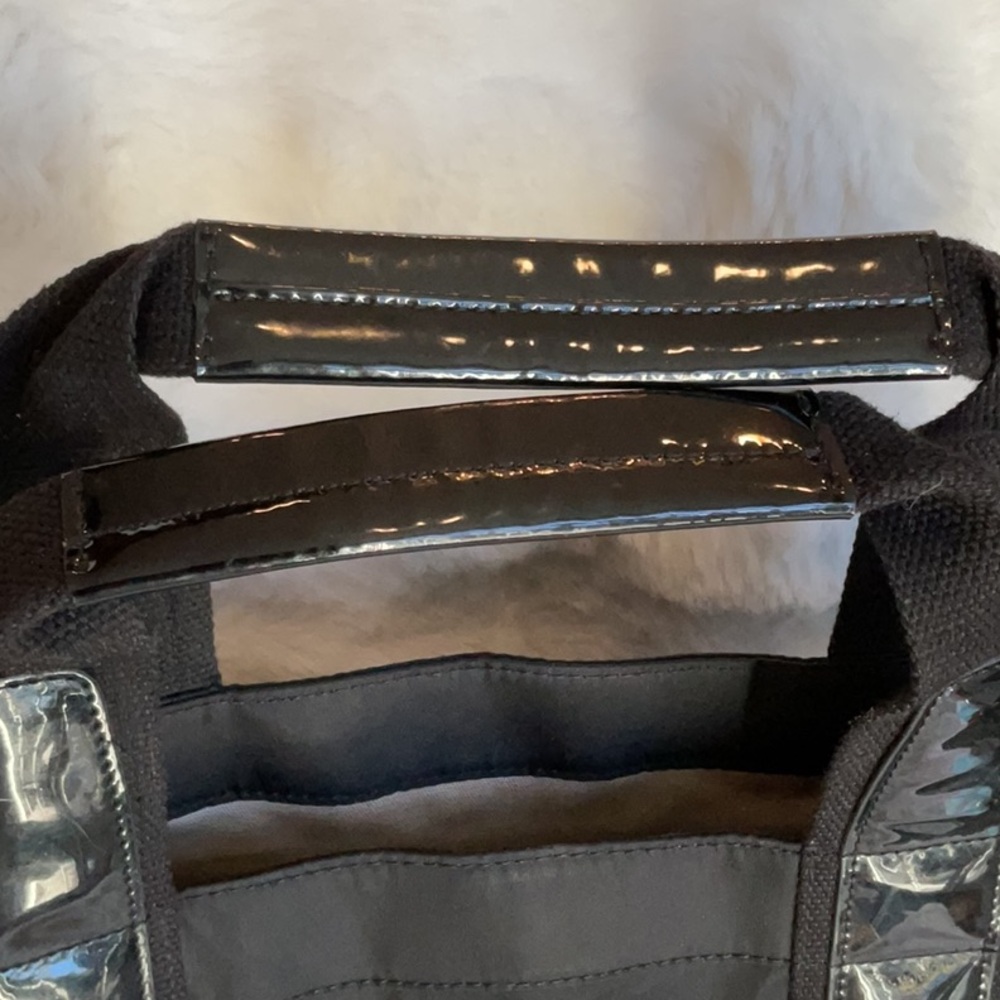 Tory Burch Black Patent Trim Tote - Picture 4 of 7